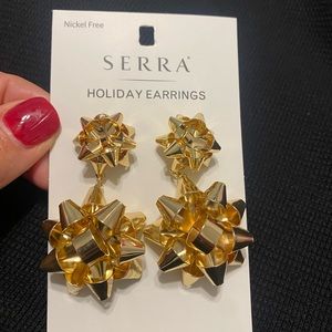 NWT Gold dangle holiday bow earrings